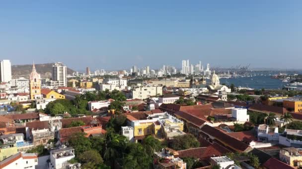 Historické centrum Cartageny, Kolumbie s Karibským mořem vidět ze dvou stran — Stock video