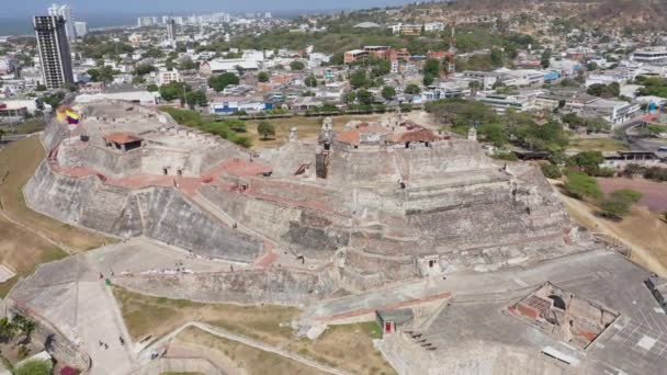 Luchtfoto van het Castillo de San Felipe de Barajas kasteel in Cartagena de Indias, Colombië. — Stockvideo