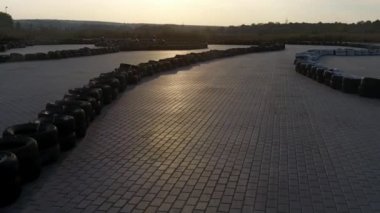 Günbatımında Karting