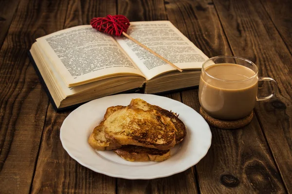 Open book toast and coffee — Stock Photo, Image