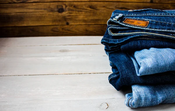 Un tas de jeans — Photo