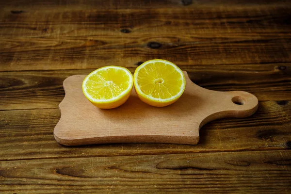 lemon cut into two parts
