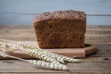 bir ekmek spikelets ile