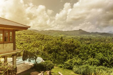 dağ görünümünde üstten başvurmak