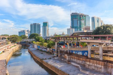 Görünümü cityscape tren istasyonu, Kuala lumpur ve Ofis Binası