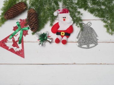 Noel dekorasyon şirin nesne tahta arka plan ile .