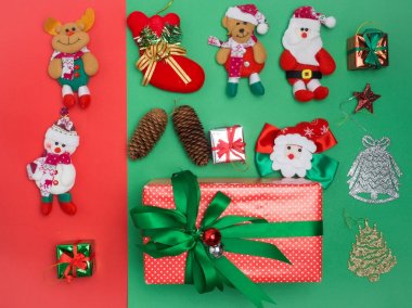 Noel dekorasyon arka plan kopya alanı için metin sevdalanma görünümü kompozisyon ile görünümünün üst bcolour arka plan üzerinde.