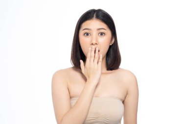 Temiz Taze Cilt ile Güzel Genç Asya Kadın kısa saç. F