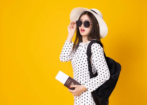 Tourist Woman Summer Casual Clothes Asian Smiling Woman Passenger Traveling — Stock Photo, Image