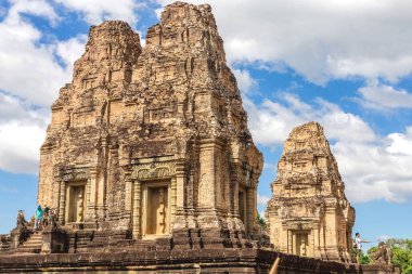 Angkor Wat, Kamboçya - 5 Aralık 2016: Galeri ve turist