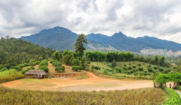 Villaggio cinese di Santichon nella provincia di Mae Hong Son . — Foto Stock