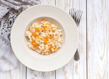 Havuç, peynir ve rico ile Stortini vejetaryen sebze makarna