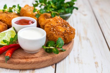 İspanyol croquetas (kroket) karidesli, nane ve serin