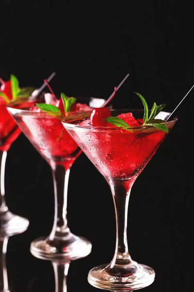 Strawberry daiquiri cocktail with lime, strawberry, cherry and m — Stock Photo, Image