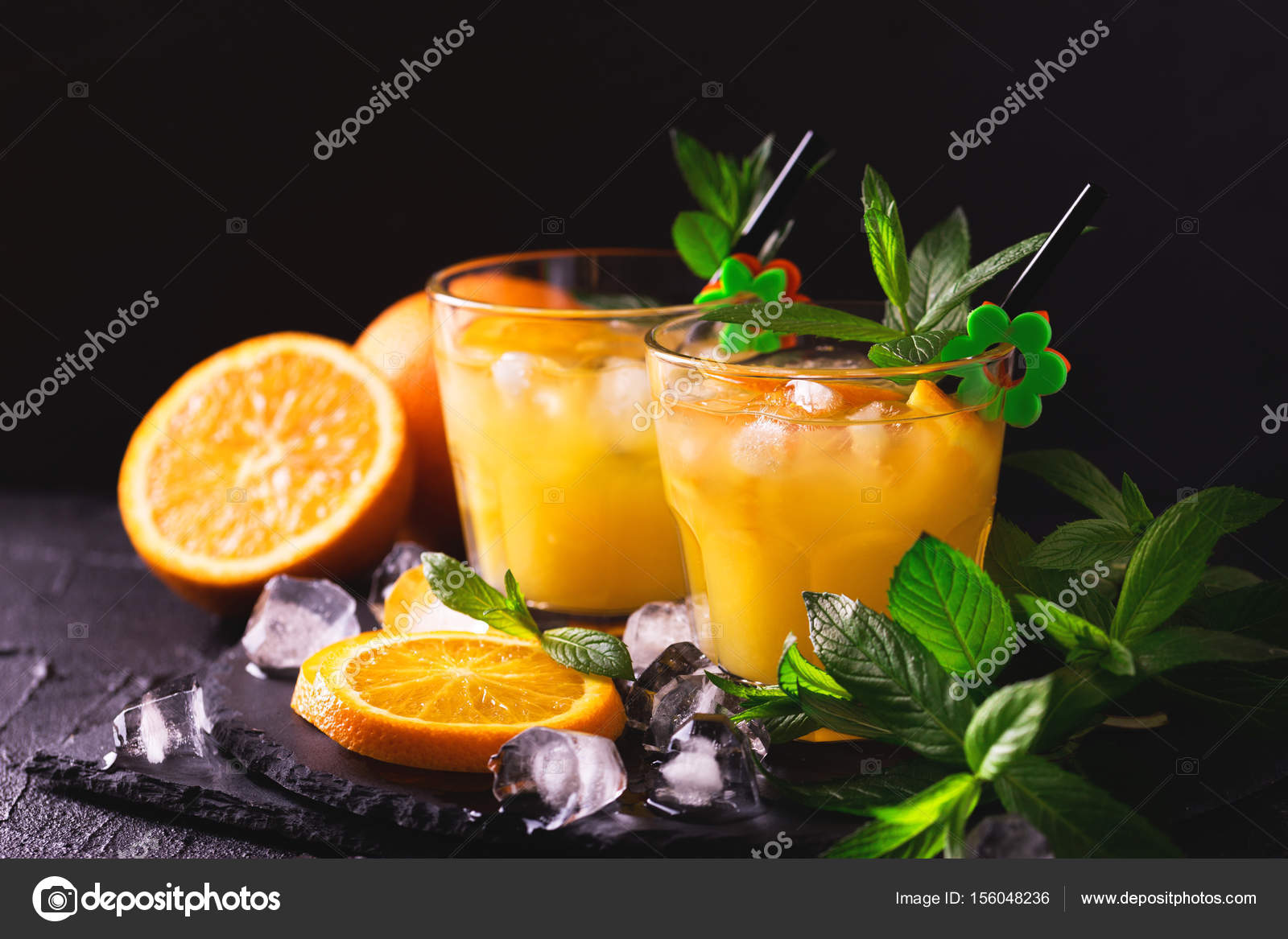Aperitif with vodka, orange juice and mint. Screwdriver cocktail Stock