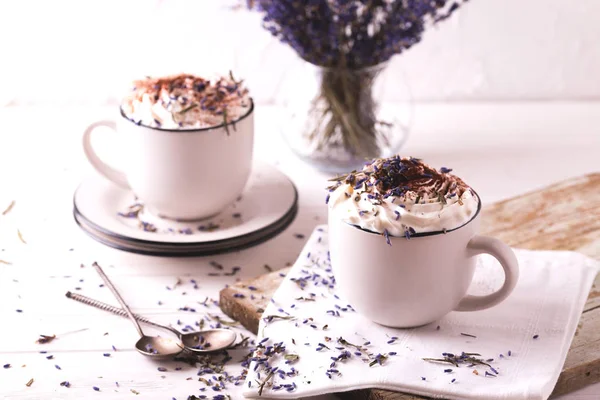 Two cups of hot chocolate with whipped cream — Stock Photo, Image