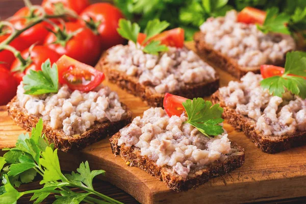 Toast with kosher Forshmak paste, parsley and cherry tomatoes — Stock Photo, Image