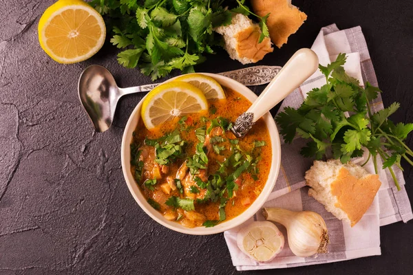 Casamento judaico e dia santo Sopa de carne iemenita Marak Temani — Fotografia de Stock