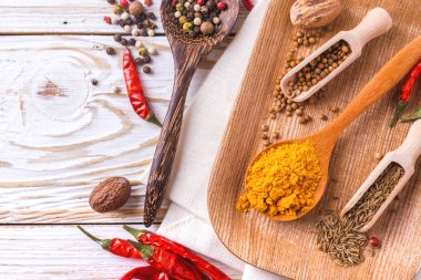 Hint Asya baharat ve otlar. Boşaltmak. Üstten Görünüm