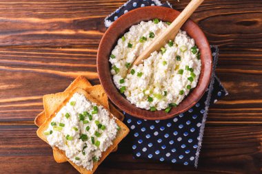 Keçi krem peynir sos yeşil soğan ile daldırma