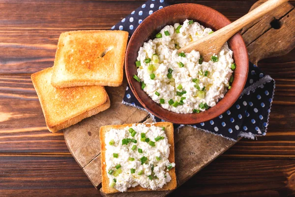 Keçi krem peynir sos yeşil soğan ile daldırma