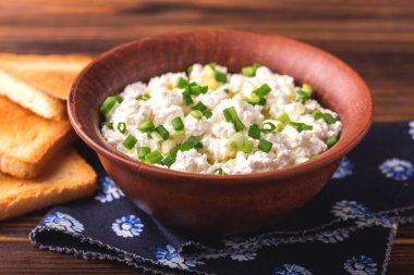 Keçi krem peynir sos yeşil soğan ile daldırma
