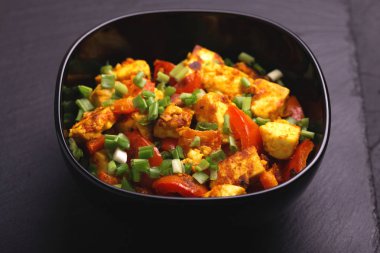  Hint Mutfak. Paneer Tikka Kabab. Asya salata. Üstten Görünüm