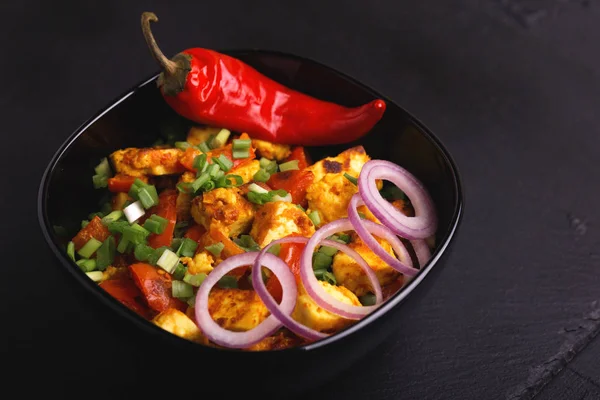 Indische Küche. paneer tikka kabab. Asiatischer Salat. Ansicht von oben — Stockfoto