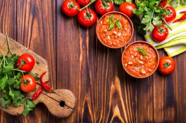 Hint domates Rasam mercimek, nane, kişniş ve kaju