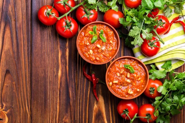 Indian Tomato Rasam with lentil, mint, cilantro and cashew — Stock Photo, Image