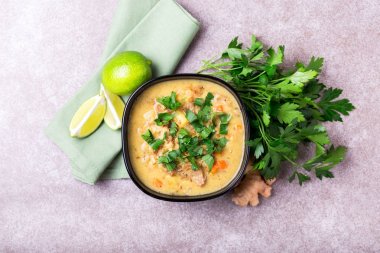 Hint Mulligatawny çorba, mercimek, maydanoz. Boşaltmak, üst VI