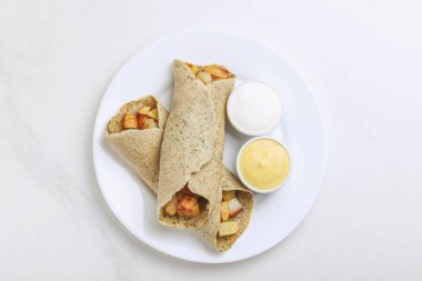 Vejetaryen masala dosa patates, Hint turşusu ile sambar sos