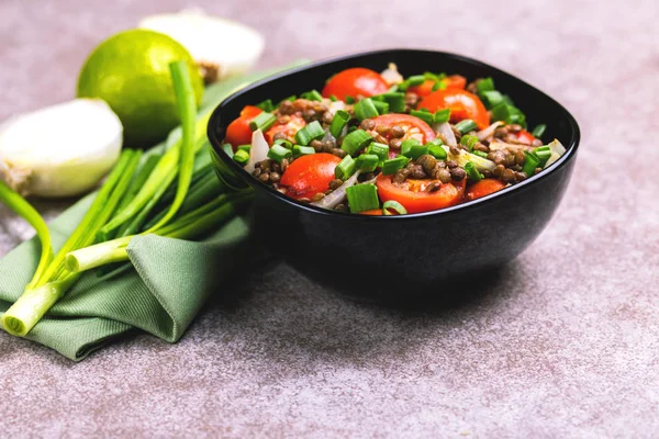 Indiai lencse saláta veggies. Egészséges ételek, vegetáriánus és v — Stock Fotó