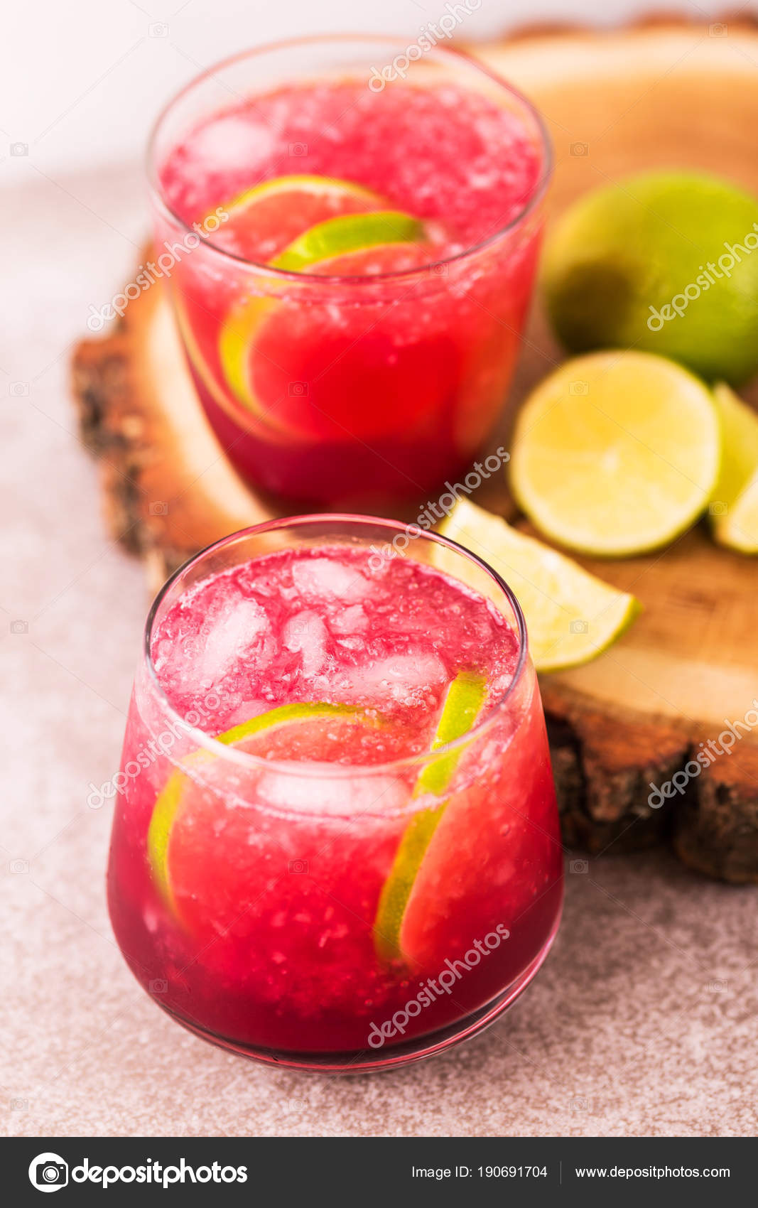 Alcoholic cocktail sour cherry gin or porch crawler. Lemonade. — Stock