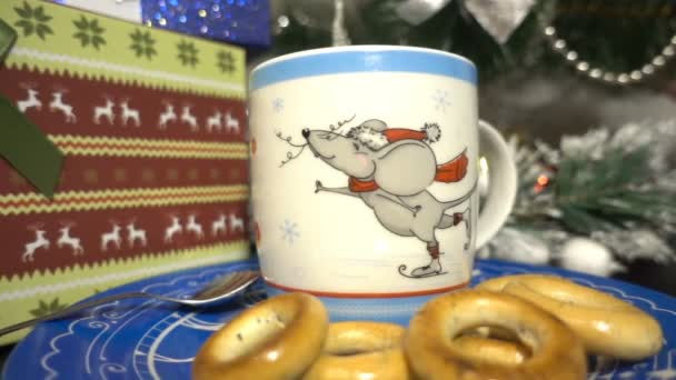 The symbol of 2020, a rat is painted on the Cup. The mood of the New year hd — Stock Video