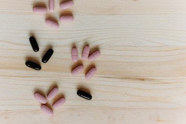 Masaya birkaç hap kadar kapatın.