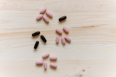 Masaya birkaç hap kadar kapatın.