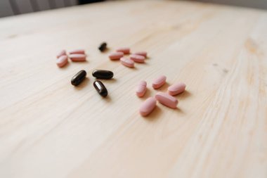 Masaya birkaç hap kadar kapatın.