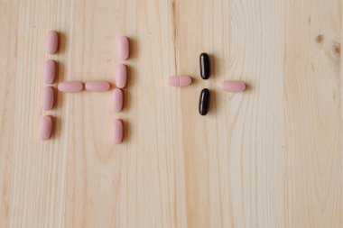 Masaya birkaç hap kadar kapatın.