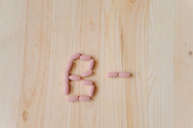 Masaya birkaç hap kadar kapatın.