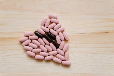 Masaya birkaç hap kadar kapatın.