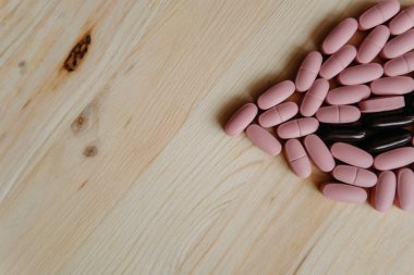 Masaya birkaç hap kadar kapatın.