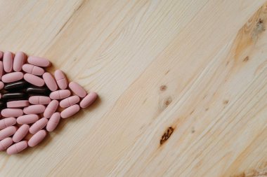 Masaya birkaç hap kadar kapatın.