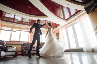 Gelin ve damat, düğün günü