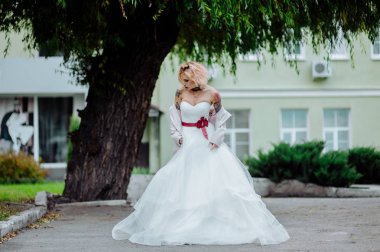 Düğün sabah dövmeli güzel gelin