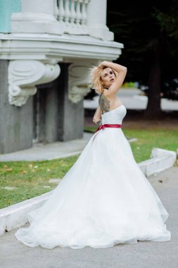 Düğün sabah dövmeli güzel gelin