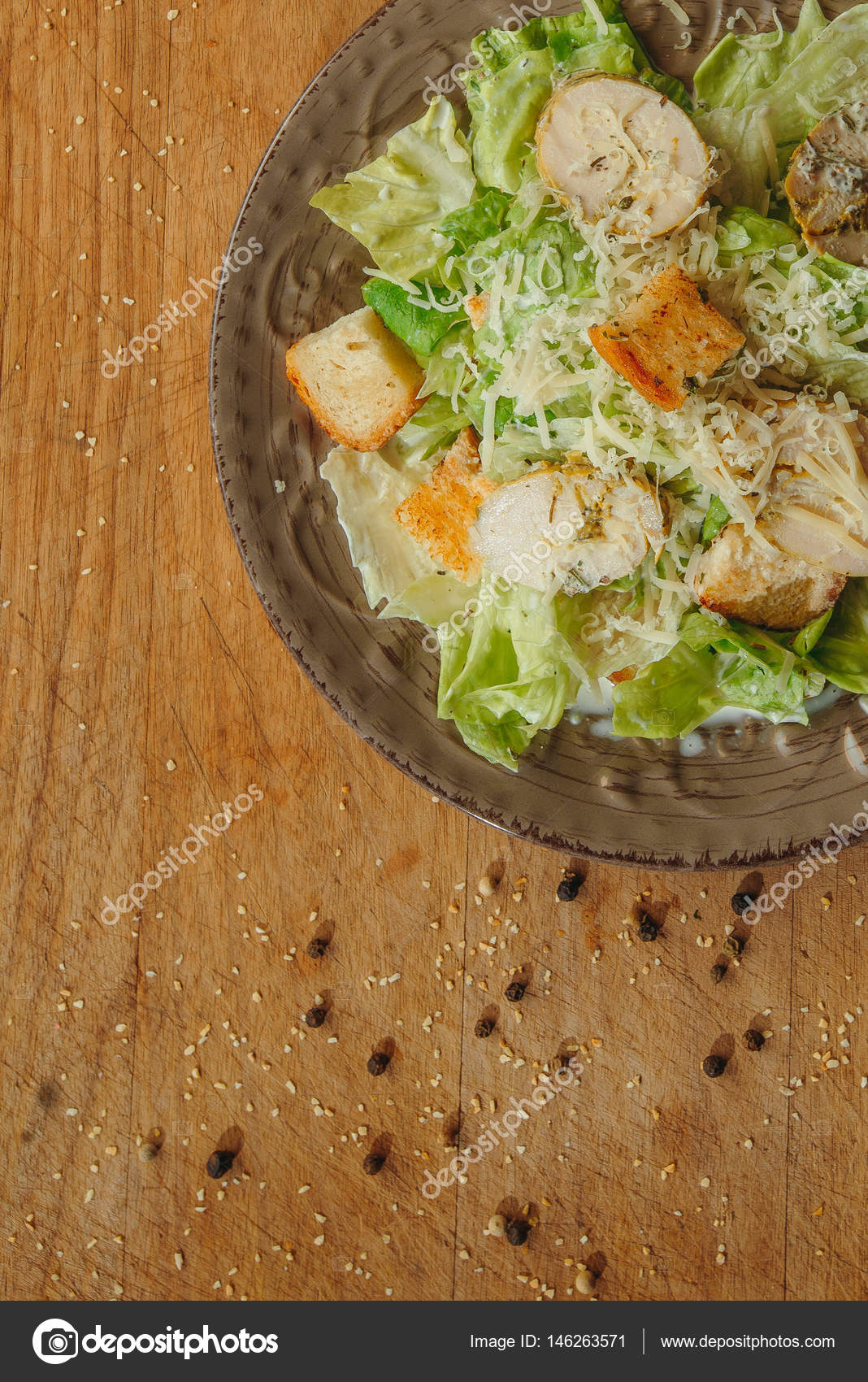 Parmesan Cips ve Yeşil Salata Parmesan Cips ve Yeşil Salata