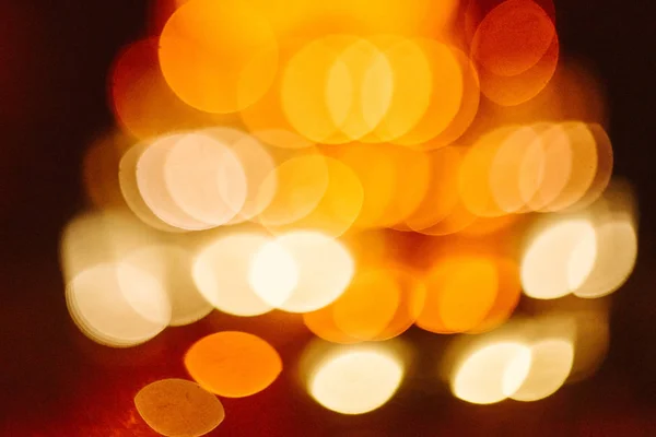 Turuncu ve sarı bulanık şehir ışıkları — Stok fotoğraf