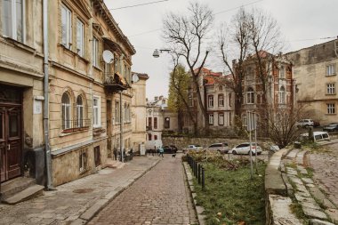 Lviv, Ukrayna - 22 Kasım 2017: Lviv şehir mimarisi. 