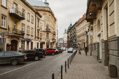 Lviv, Ukrayna - 22 Kasım 2017: Lviv şehir mimarisi. 